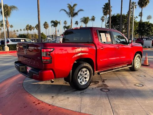 Certified 2024 Nissan Frontier SV w/ Technology Package image 8