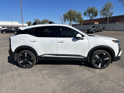 Used 2025 Nissan Kicks SR image 4