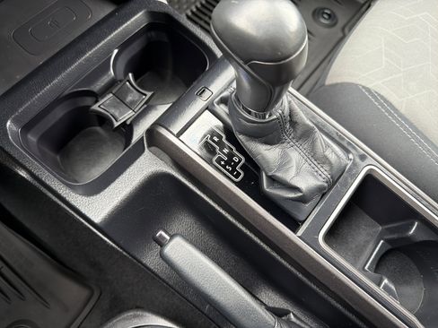 Used 2021 Toyota Tacoma TRD Off-Road w/ Technology Package image 25