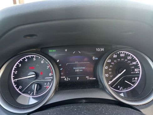 Used 2022 Toyota Camry SE image 32