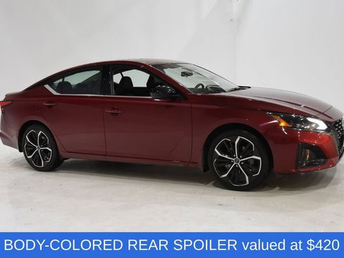 Used 2024 Nissan Altima 2.5 SR image 3