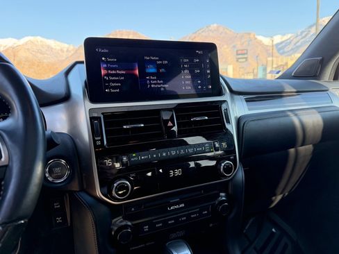 Used 2022 Lexus GX 460 Premium image 11