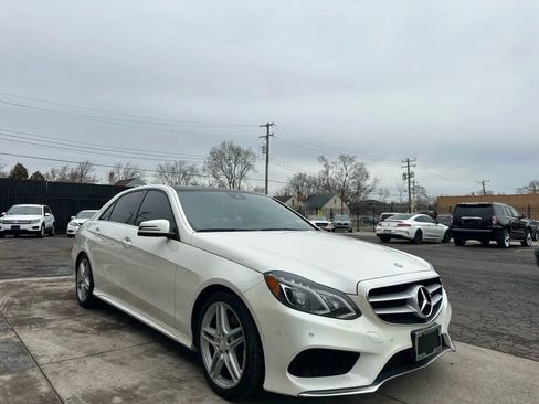 Used 2014 Mercedes-Benz E 350 4MATIC Sedan image 3