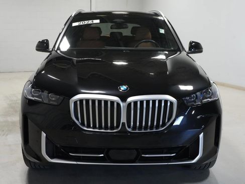 Used 2024 BMW X5 xDrive40i w/ Premium Package image 9