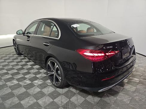 Used 2022 Mercedes-Benz C 300 Sedan w/ Exclusive Trim Package image 6