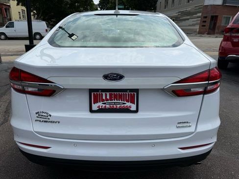 Used 2020 Ford Fusion SEL FWD image 5