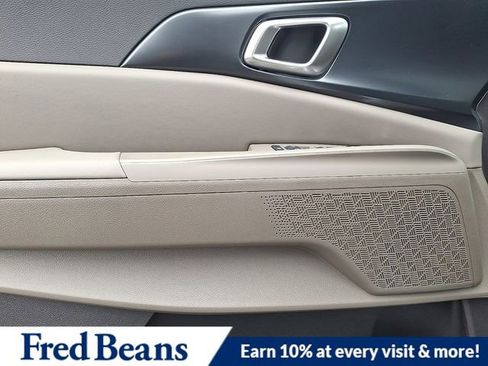 New 2026 Kia Carnival LXS image 8