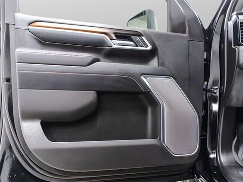 Used 2025 GMC Sierra 2500 Denali w/ Denali Reserve Package image 25