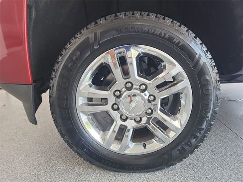 Used 2018 Chevrolet Silverado 2500 High Country w/ Duramax Plus Package image 32