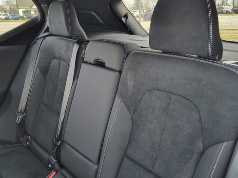 New 2026 Volvo XC40 B5 Ultra w/ Climate Package image 27