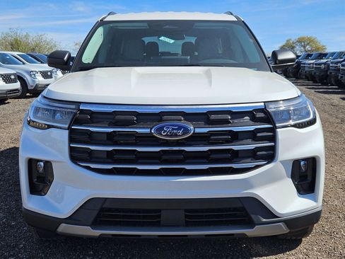 New 2026 Ford Explorer Active w/ Active Comfort Package image 2