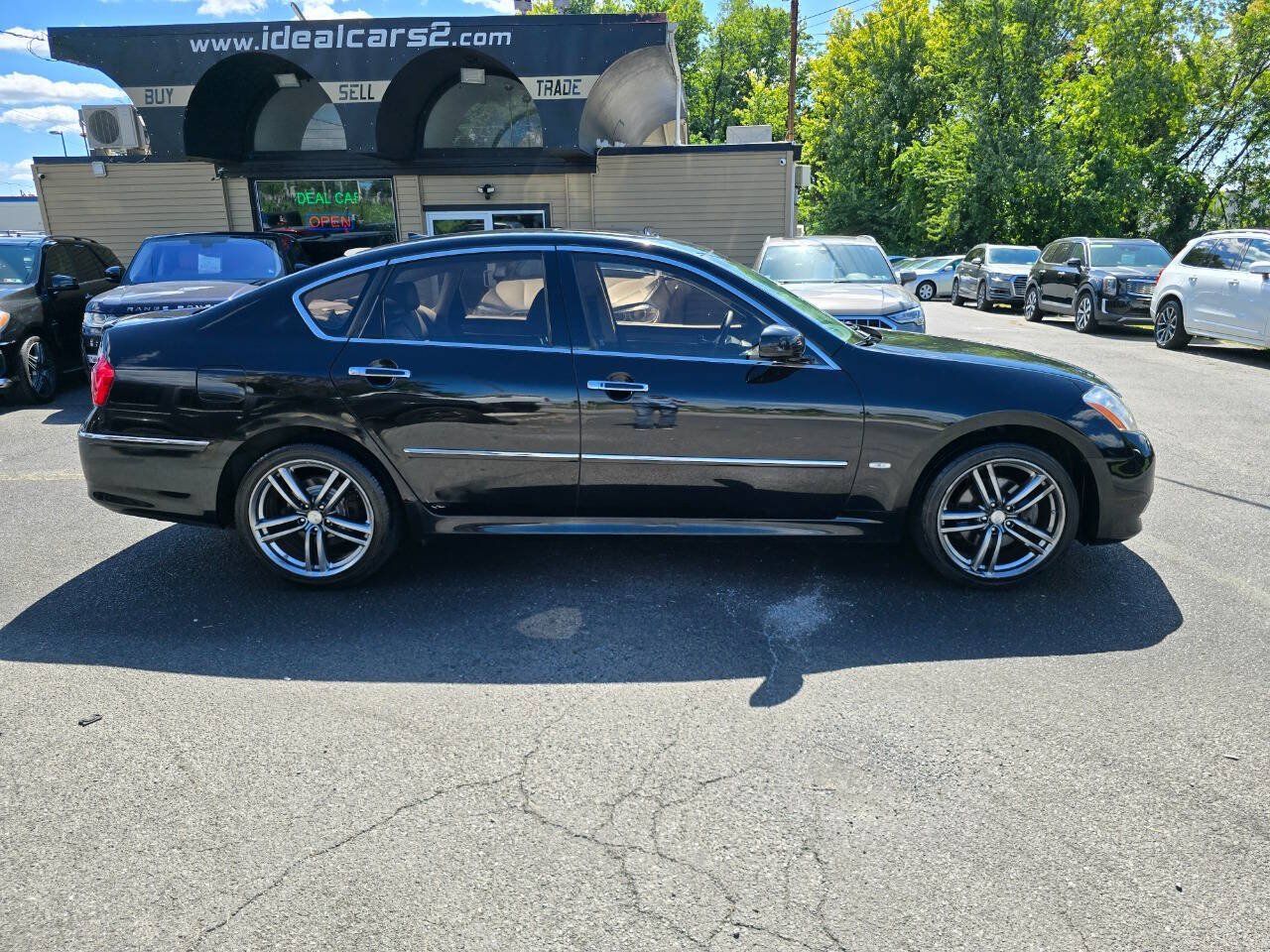 Used 2010 INFINITI M35 x w/ Technology Pkg AWD/4WD image 2