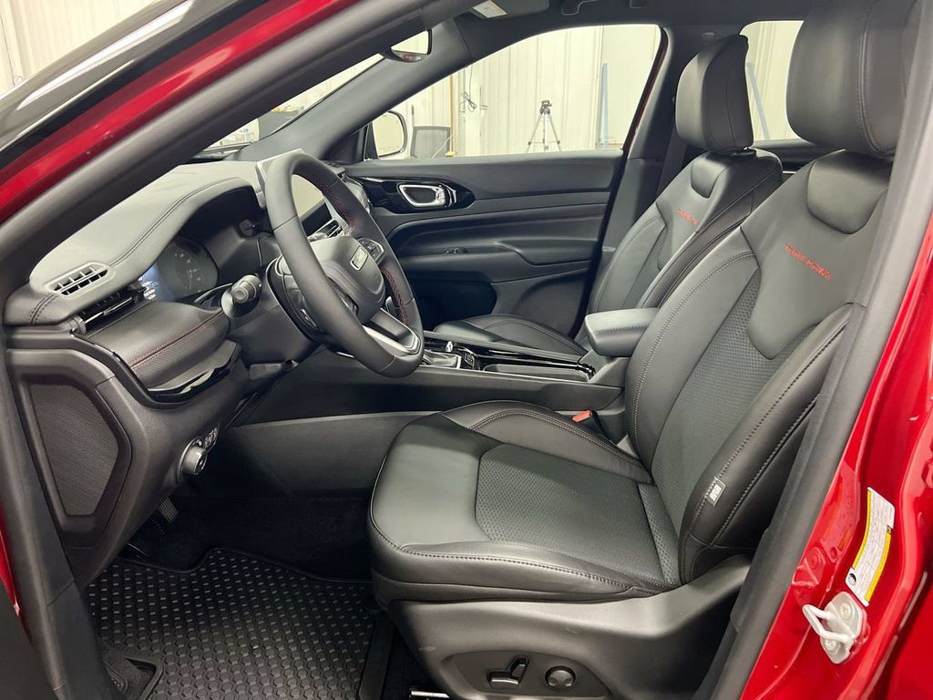 New 2026 Jeep Compass Trailhawk AWD/4WD image 18
