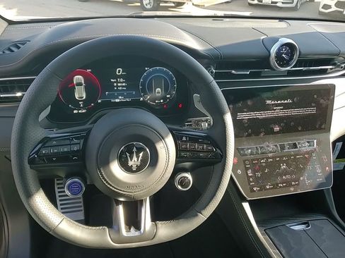 New 2026 Maserati Grecale Modena image 32