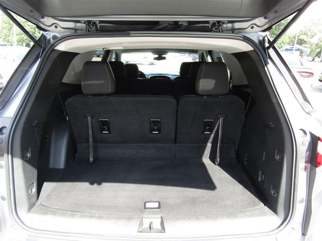 Used 2020 Chevrolet Traverse LS w/ LPO, Blackout Package FWD image 24