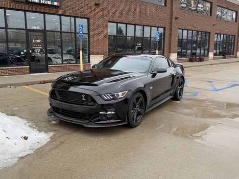 Used 2017 Ford Mustang GT w/ GT Performance Package image 2