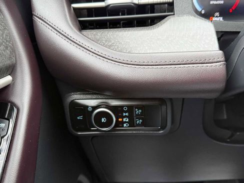 Used 2025 Ford Explorer Platinum w/ LUX Leather Package image 15