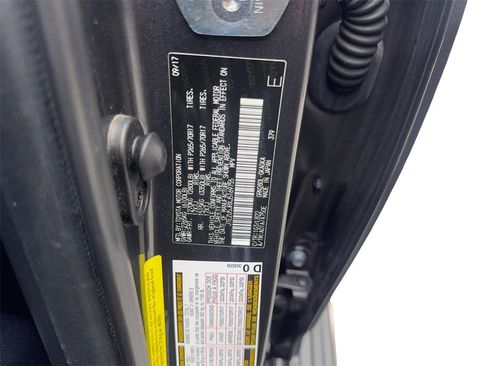 Used 2018 Toyota 4Runner 2WD image 94