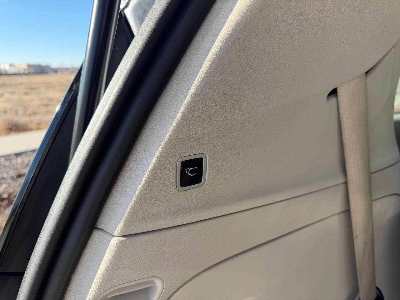 Used 2020 Chrysler Voyager Lxi FWD image 31