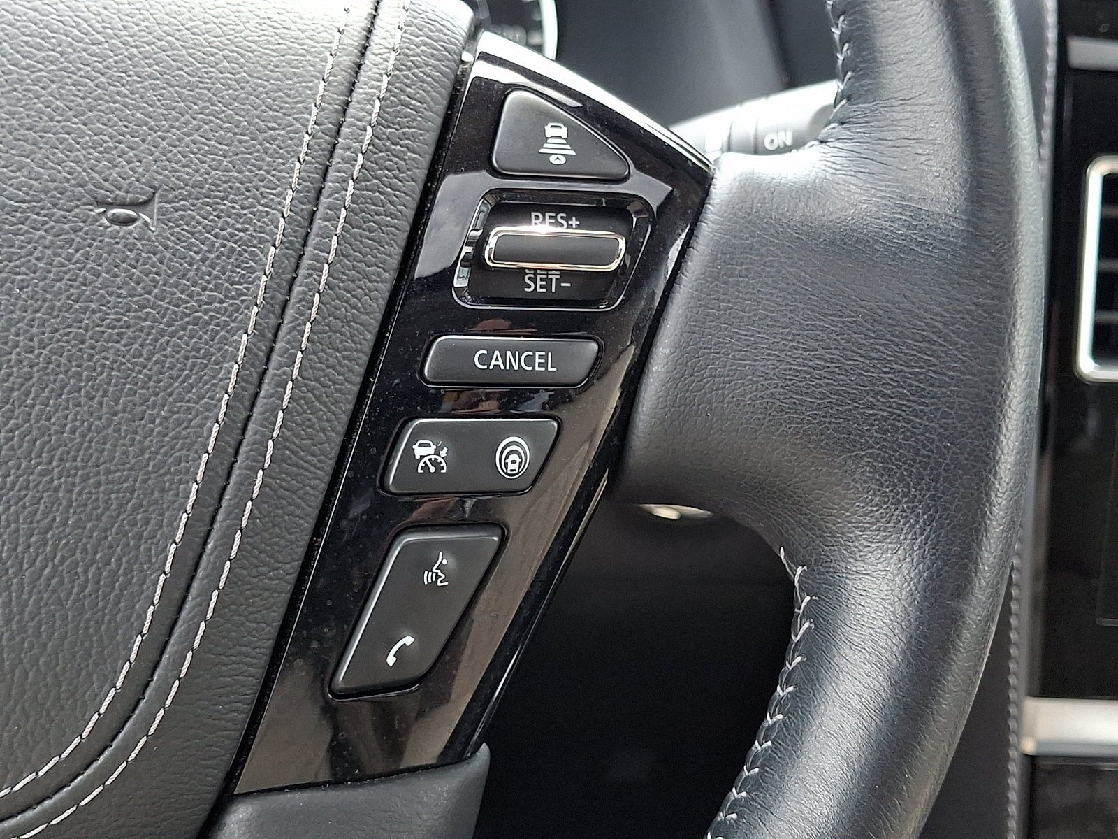 Certified 2024 Nissan Armada Platinum w/ Captain's Chairs Package AWD/4WD image 27