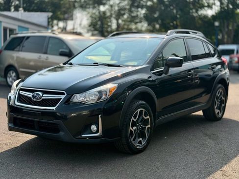 Used 2017 Subaru Crosstrek 2.0i Premium w/ Popular Package #2 AWD/4WD image 4