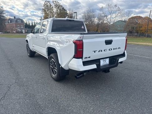 Used 2025 Toyota Tacoma TRD Sport image 6
