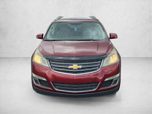 Used 2017 Chevrolet Traverse LT w/ Style and Technology Package FWD image 2
