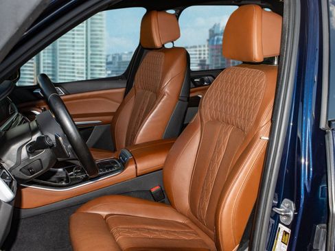 Used 2023 BMW X5 M50i w/ Executive Package image 6