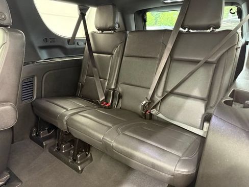 Used 2023 Chevrolet Suburban Z71 w/ Z71 Off-Road Package AWD/4WD image 24