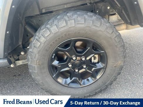 Used 2023 Jeep Gladiator Sport AWD/4WD image 20