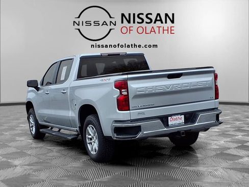 Used 2022 Chevrolet Silverado 1500 LT image 3