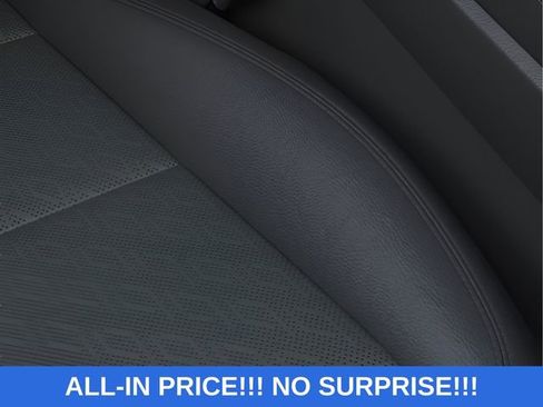 New 2026 Chevrolet Equinox LT w/ Convenience Package II AWD/4WD image 15