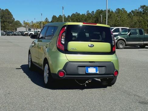 Used 2014 Kia Soul + image 7