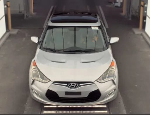 Used 2012 Hyundai Veloster w/ Style Pkg FWD image 3