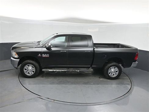 Used 2018 RAM 2500 Tradesman w/ Chrome Appearance Group image 33