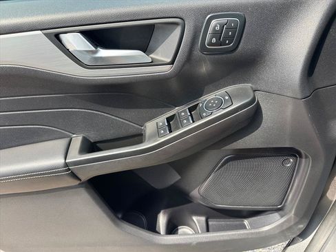 Used 2025 Ford Escape Platinum AWD/4WD image 24