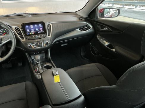 Used 2024 Chevrolet Malibu LT image 16