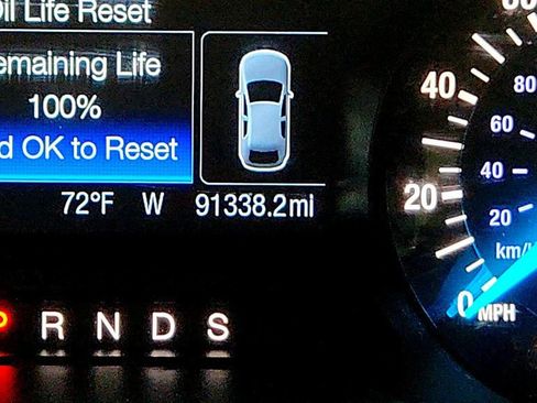 Used 2016 Ford Fusion SE FWD image 15