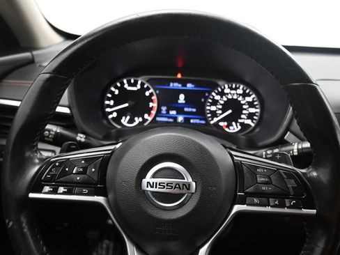 Used 2019 Nissan Altima 2.5 SR FWD image 14