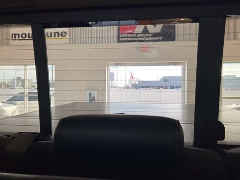 Used 2019 RAM 1500 Laramie image 30