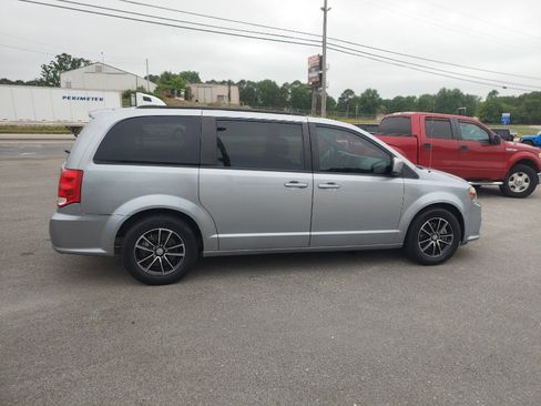 Used 2019 Dodge Grand Caravan GT FWD image 9