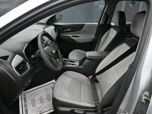 Used 2022 Chevrolet Equinox LS AWD/4WD image 11