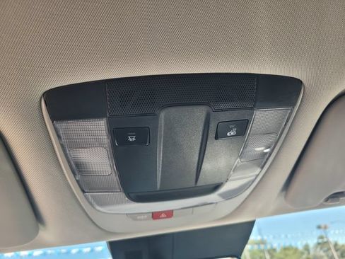 Used 2025 Kia Sportage EX AWD/4WD image 21