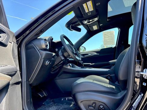 Used 2025 Alfa Romeo Tonale w/ Premium Package AWD/4WD image 6