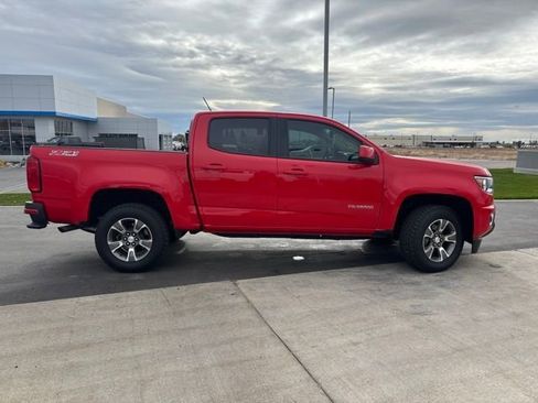 Used 2020 Chevrolet Colorado Z71 image 2
