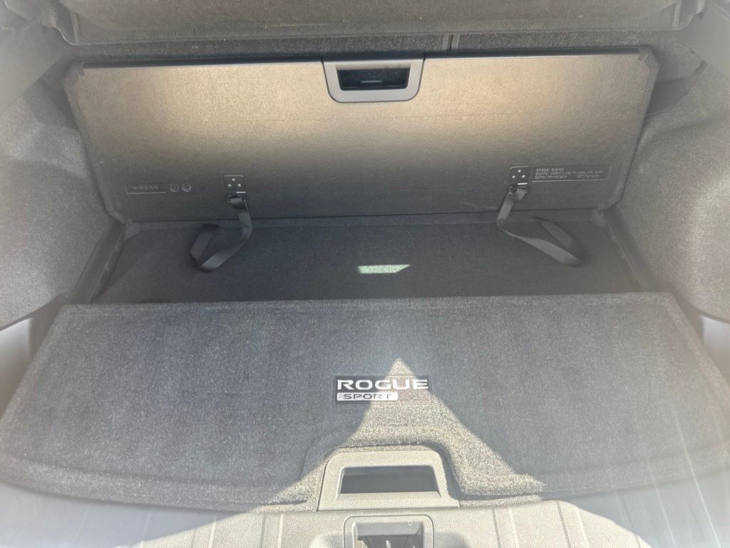Used 2022 Nissan Rogue Sport SL AWD/4WD image 25