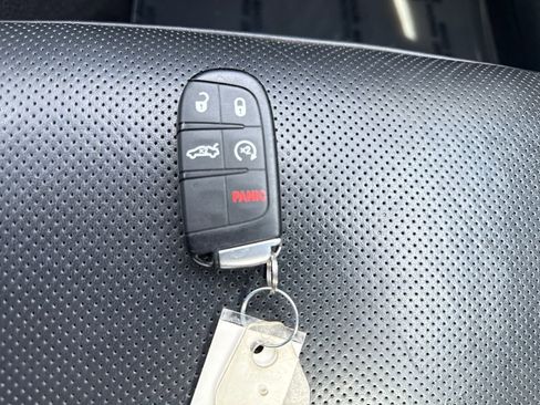 Used 2023 Chrysler 300 Touring L w/ Popular Equipment Group image 22