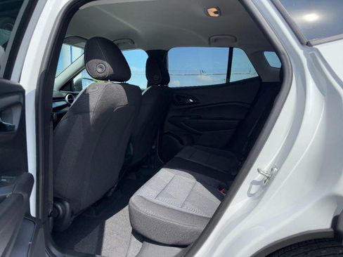 Used 2026 Chevrolet Trax LS w/ Driver Confidence Package FWD image 12