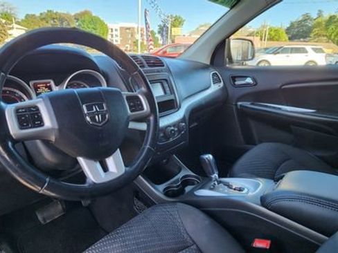 Used 2018 Dodge Journey SE w/ Connectivity Group image 6