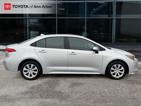 Used 2025 Toyota Corolla LE image 10